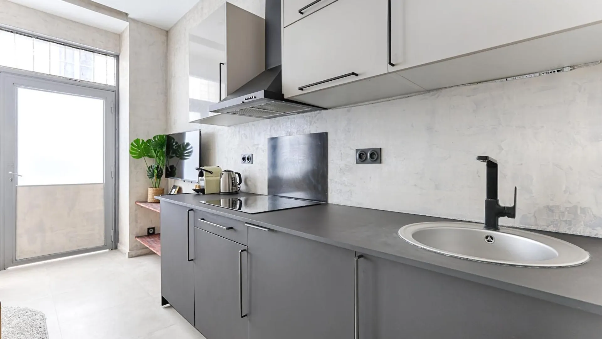 Charonne Voltaire Cosy Apartment 4P Paris France